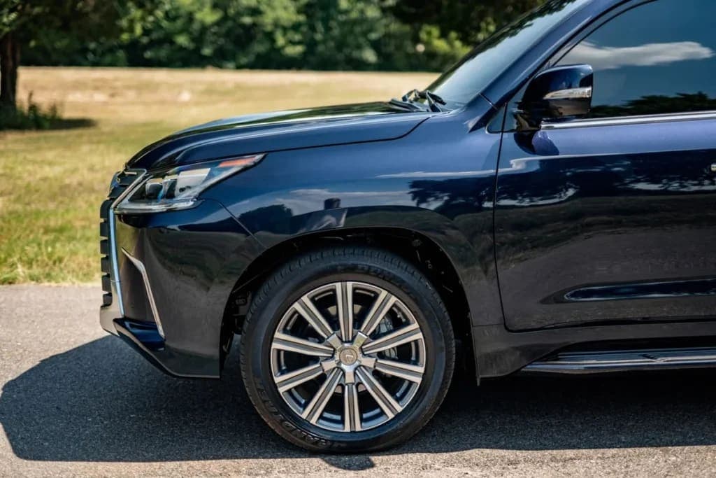 2017 Lexus LX570, view