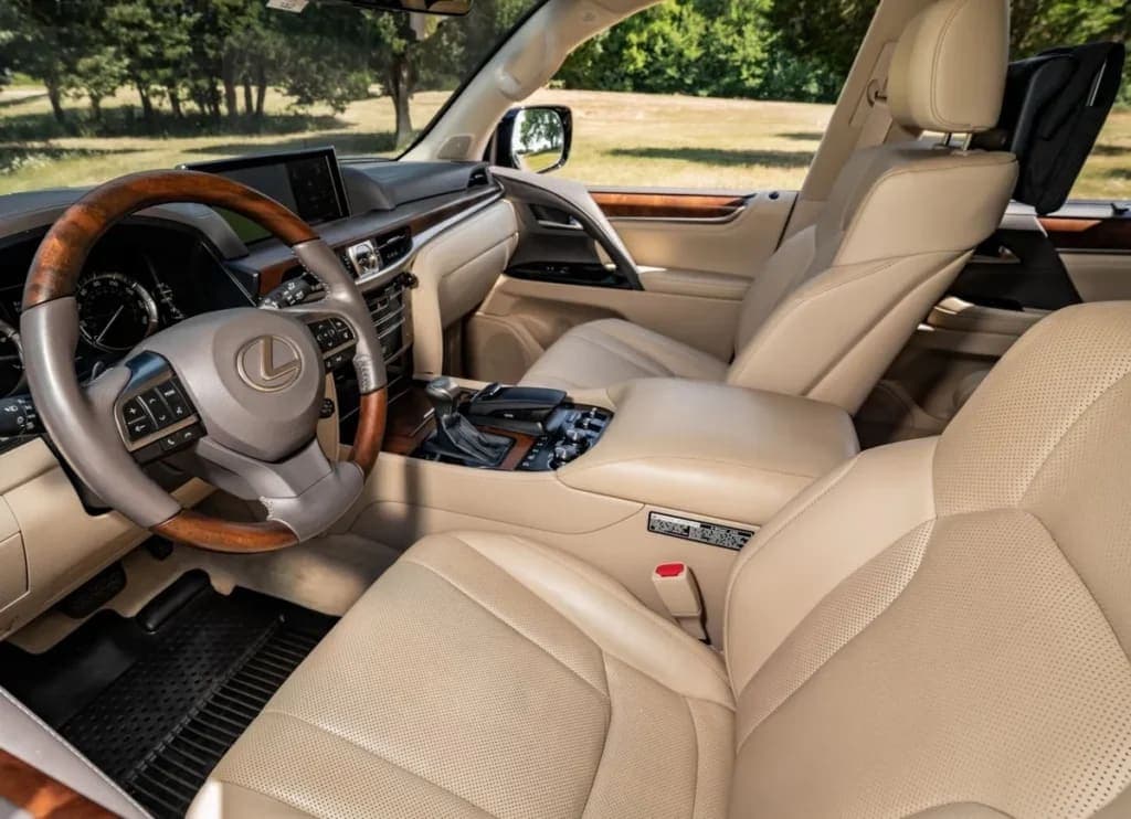 2017 Lexus LX570, view
