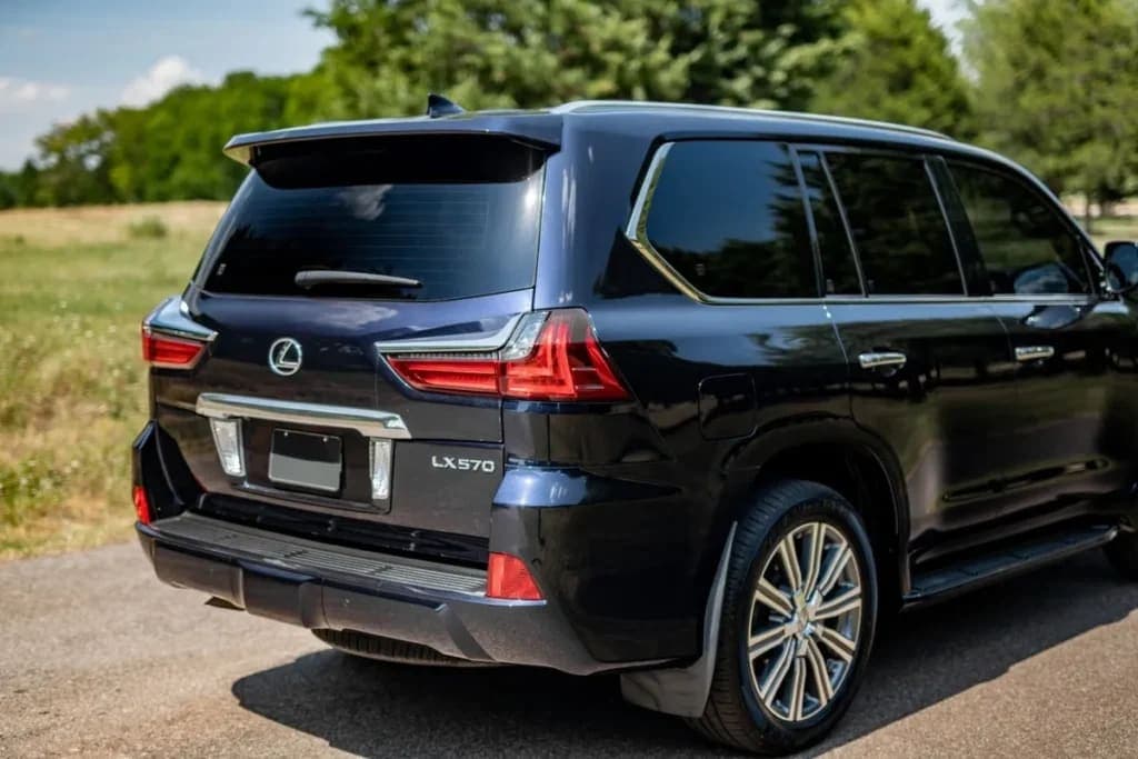 2017 Lexus LX570, view