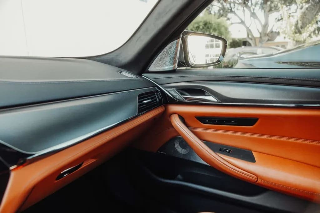 2018 BMW M5 SEDAN 4D, view