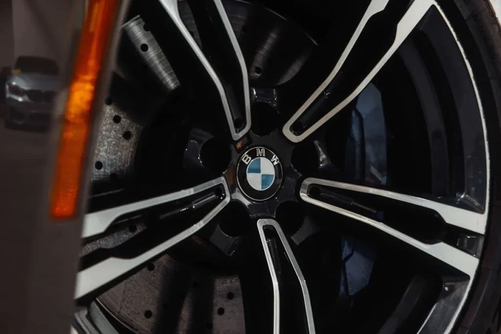 2018 BMW M5 SEDAN 4D, view