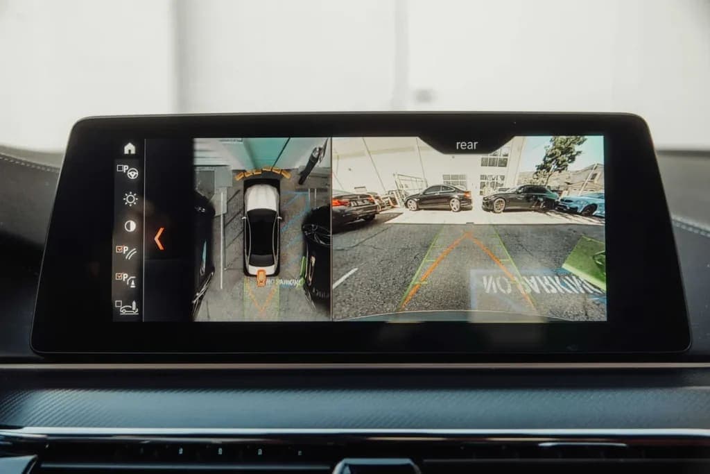 2018 BMW M5 SEDAN 4D, view