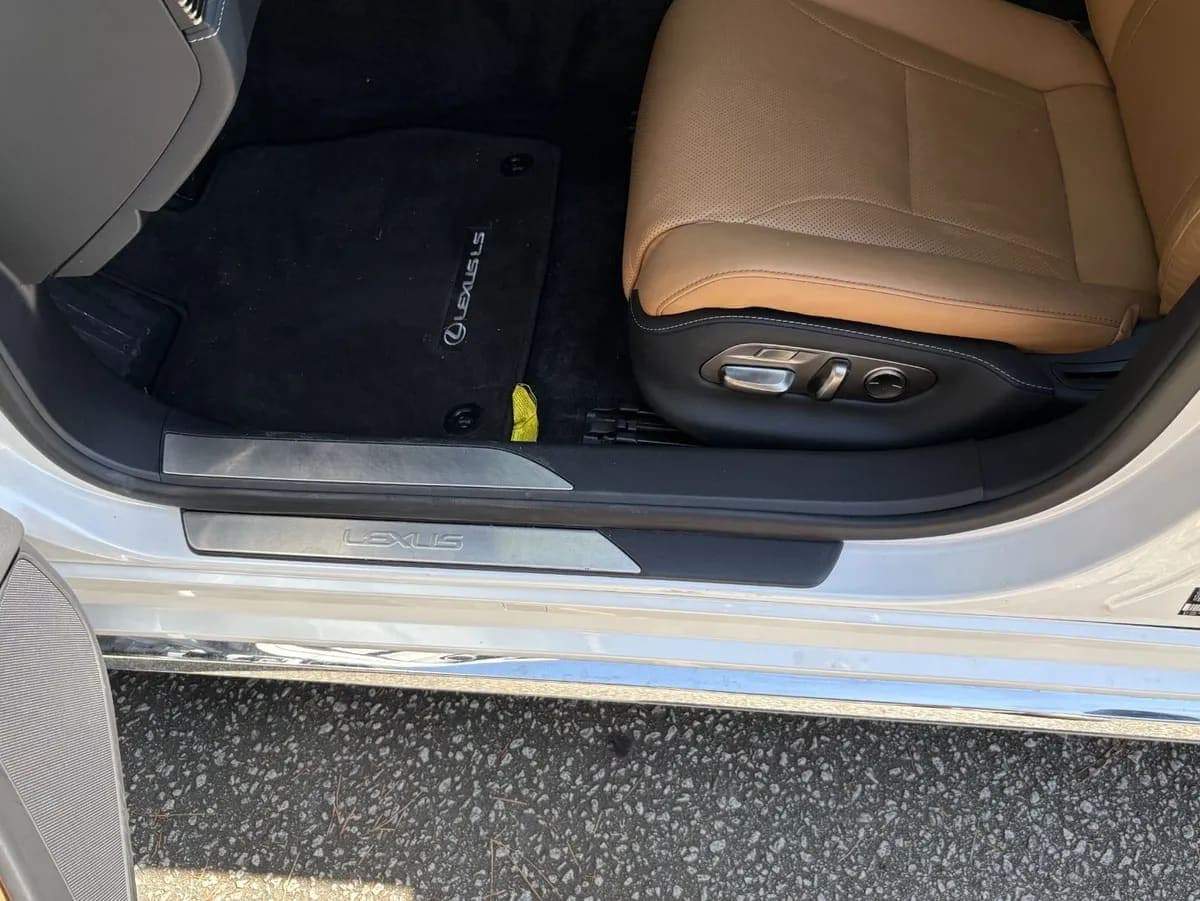 2021 Lexus LS 500 BASE, view