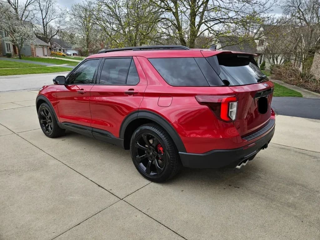 2023 Ford Explorer ST, view