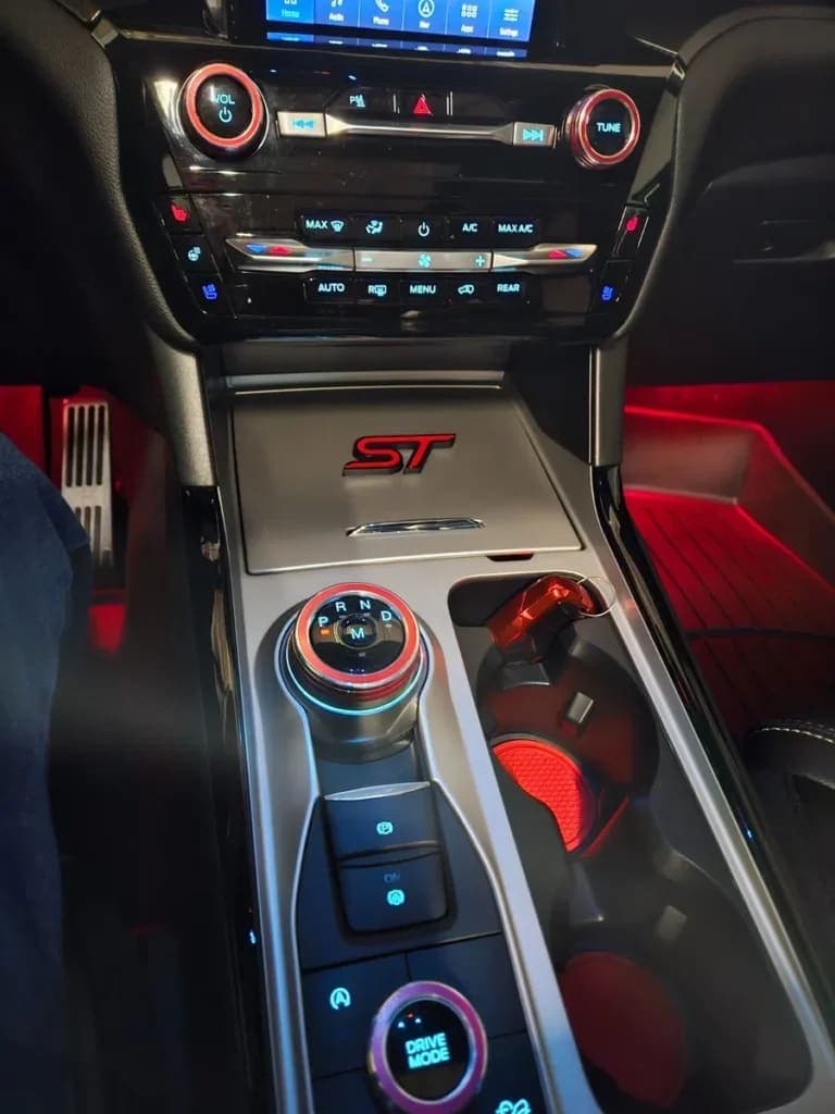 2023 Ford Explorer ST, view