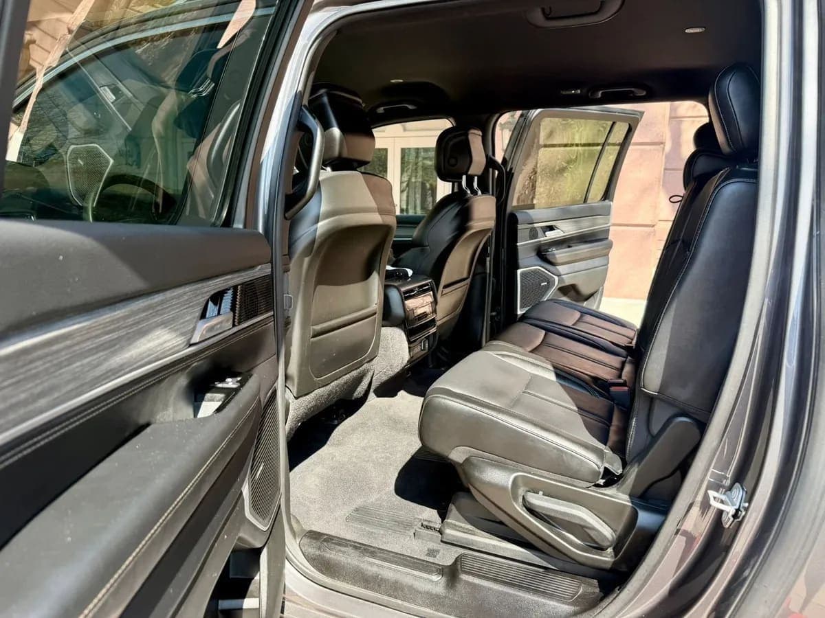 2024 Jeep Wagoneer L-Series III, view
