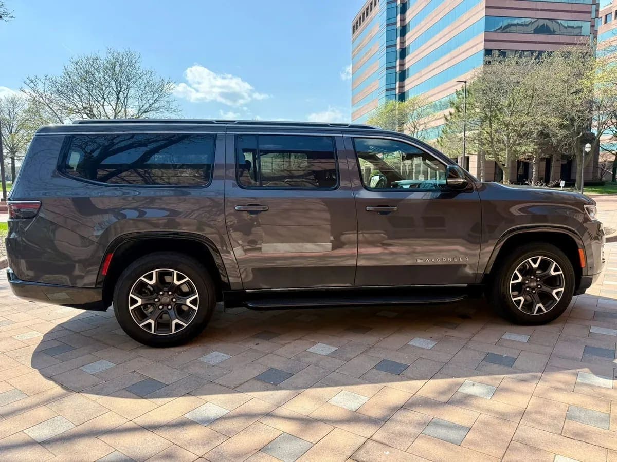 2024 Jeep Wagoneer L-Series III, view